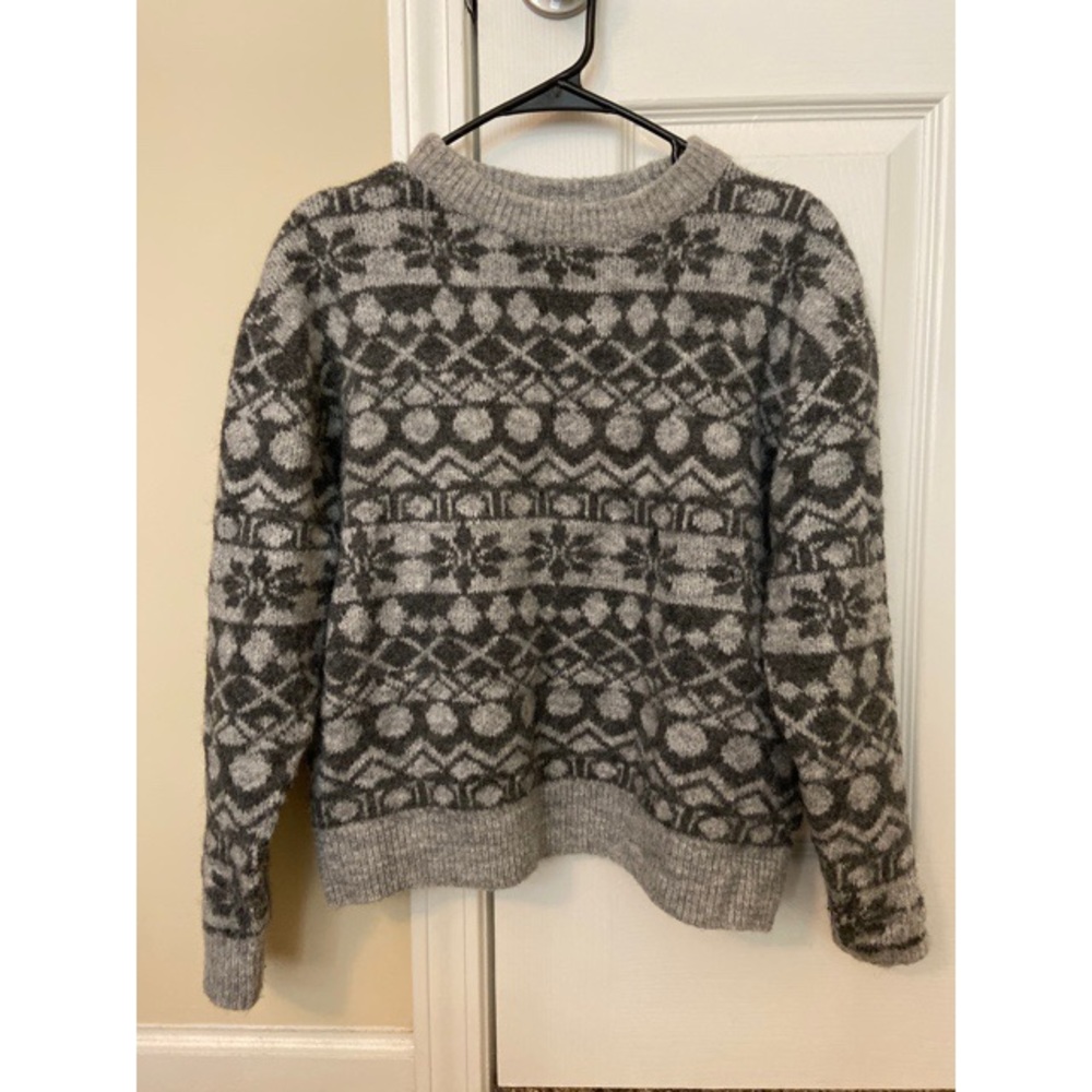 H&M Sweater Size S